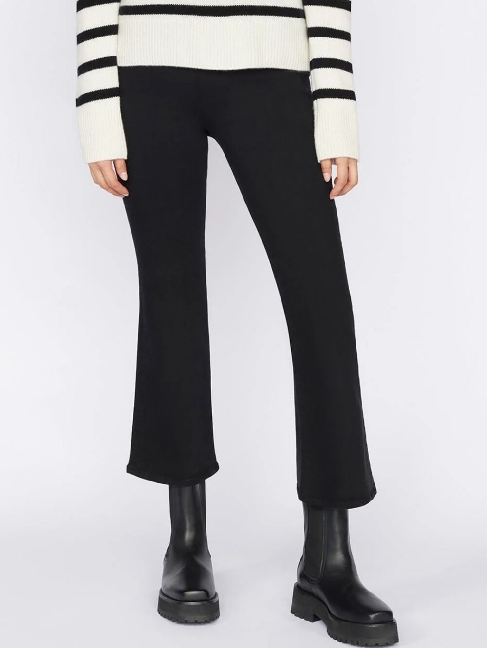 Frame Jetset Crop Mini Boot High Rise Jeans Black Size 0  (22-24)